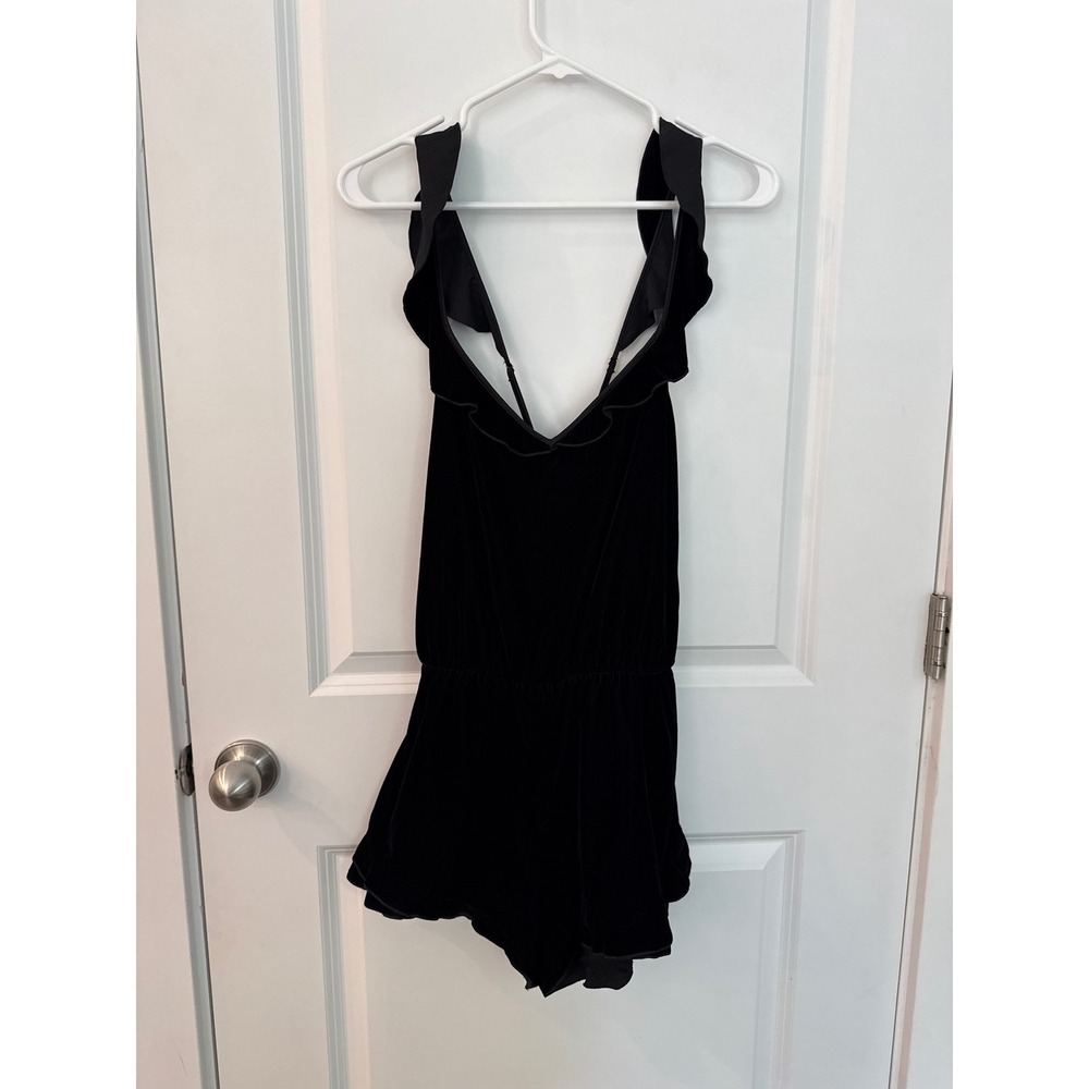 Victorias Secret Black Velvet Ruffle Romper V-Neck Crisscross Back Small - Picture 2 of 7
